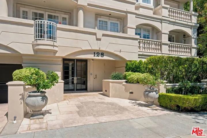 128 N Swall Drive 304, Los Angeles, California 90048