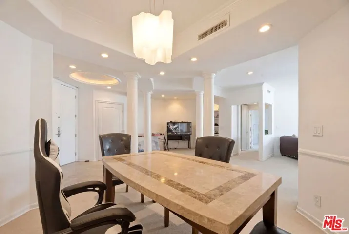 128 N Swall Drive 304, Los Angeles, California 90048