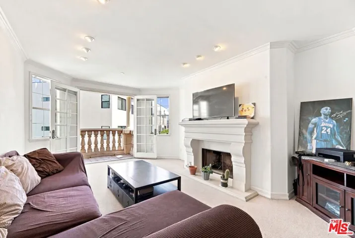128 N Swall Drive 304, Los Angeles, California 90048
