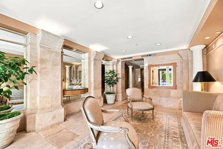 128 N Swall Drive 304, Los Angeles, California 90048