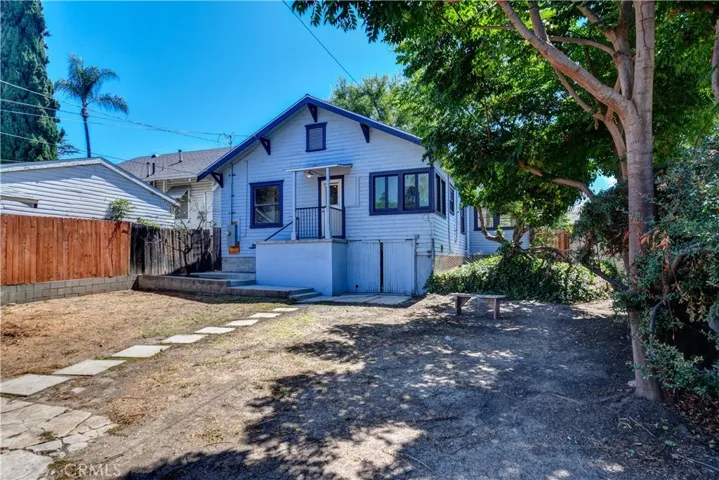 6207 Friends, Whittier, California 90601