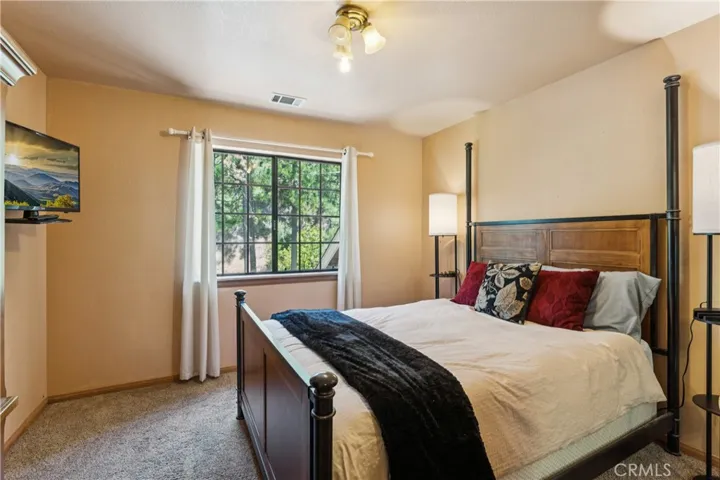 1255 Aleutian, Lake Arrowhead, California 92352