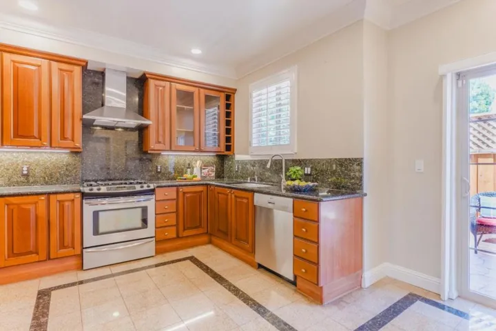 221 W Rincon Avenue, Campbell, California 95008