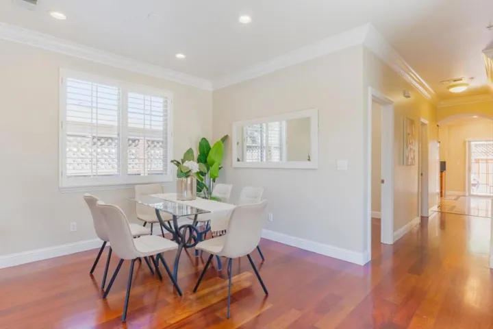 221 W Rincon Avenue, Campbell, California 95008