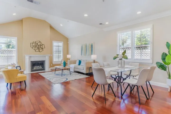 221 W Rincon Avenue, Campbell, California 95008