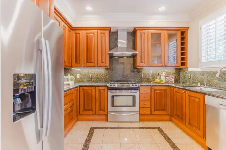 221 W Rincon Avenue, Campbell, California 95008
