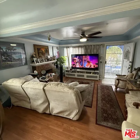167 W 94th Street, Los Angeles, California 90003
