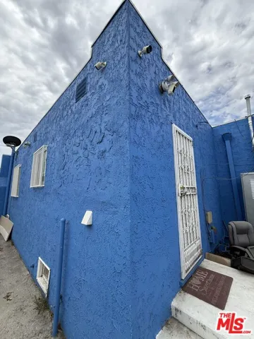 167 W 94th Street, Los Angeles, California 90003