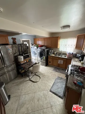 167 W 94th Street, Los Angeles, California 90003
