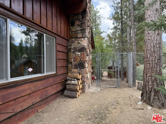 42995 Sunset Drive, Big Bear, California 92315