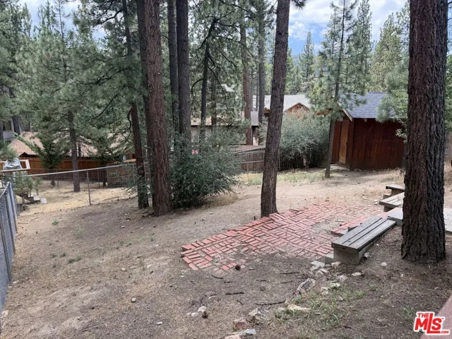 42995 Sunset Drive, Big Bear, California 92315