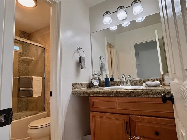 2558 Orange Avenue C, Costa Mesa, California 92627