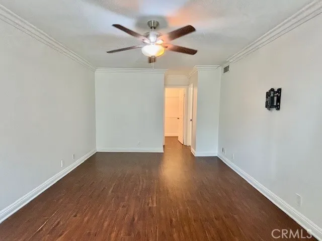 2558 Orange Avenue C, Costa Mesa, California 92627