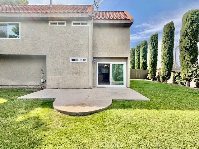 2558 Orange Avenue C, Costa Mesa, California 92627