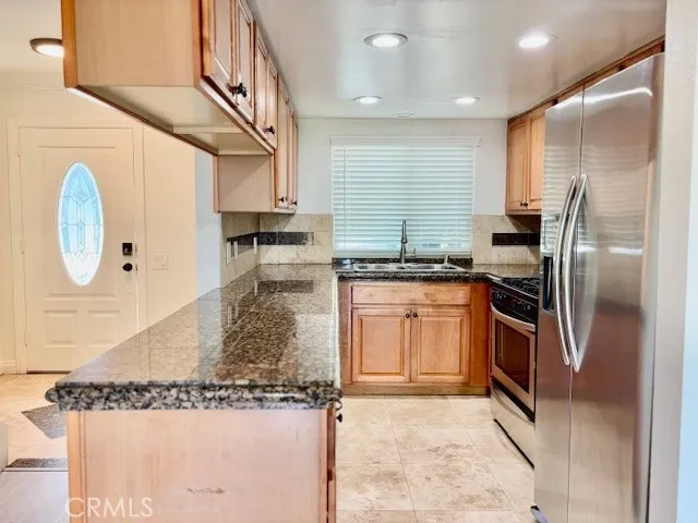 2558 Orange Avenue C, Costa Mesa, California 92627
