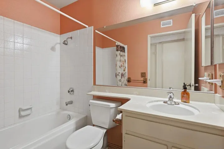 10217 Caminito Covewood, San Diego, California 92131