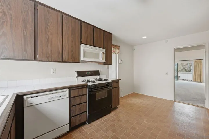 10217 Caminito Covewood, San Diego, California 92131