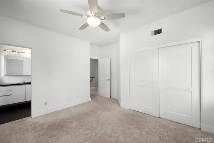 Make 19 a DONE DEAL!  5 beds, 4 full baths, guest suite downsturs, 3500 square feet at end of cul de sac.