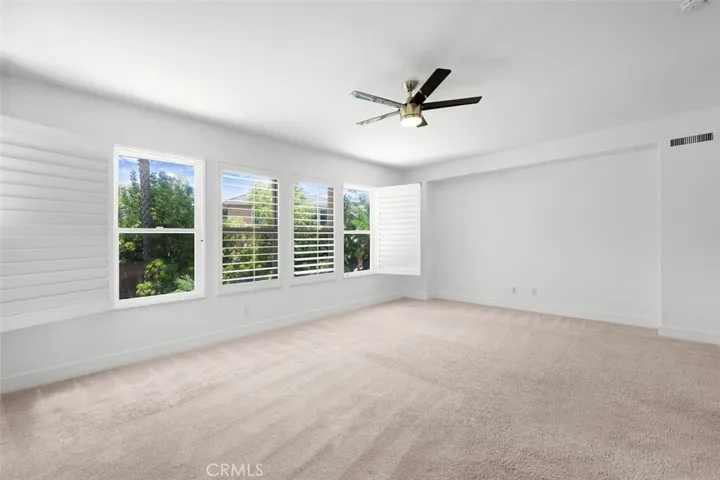 Make 19 a DONE DEAL!  5 beds, 4 full baths, guest suite downsturs, 3500 square feet at end of cul de sac.