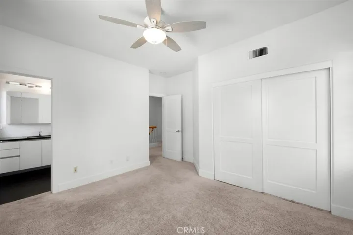 Make 19 a DONE DEAL!  5 beds, 4 full baths, guest suite downsturs, 3500 square feet at end of cul de sac.