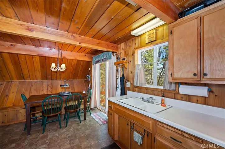 1710 Canyon Crest, Big Bear Lake, California 92315