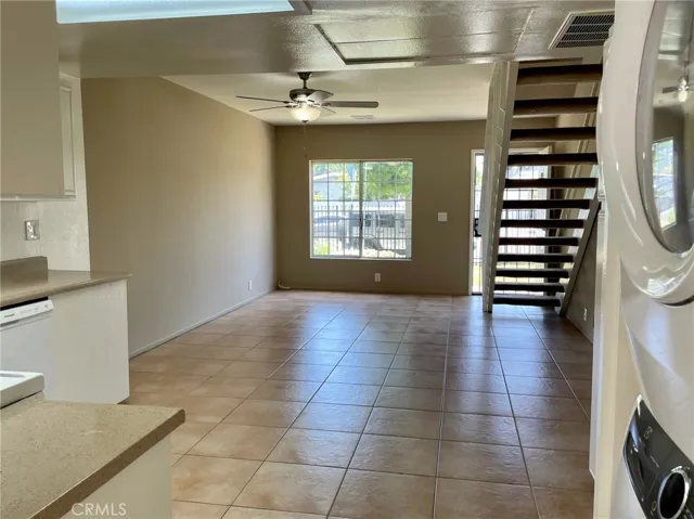 1985 Pomona Avenue M, Costa Mesa, California 92627