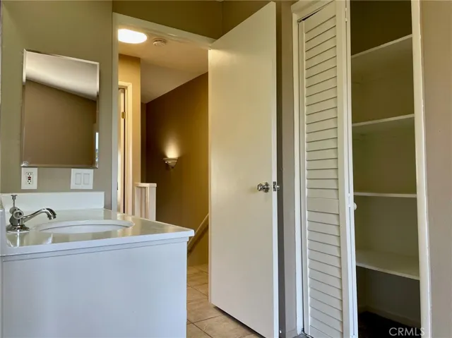 1985 Pomona Avenue M, Costa Mesa, California 92627
