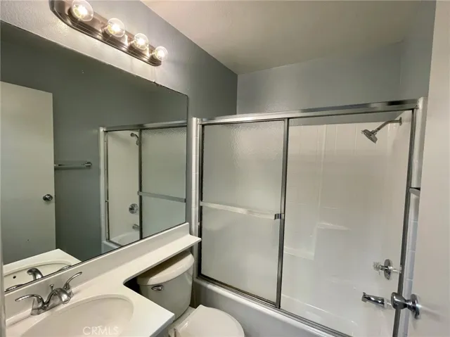 1985 Pomona Avenue M, Costa Mesa, California 92627
