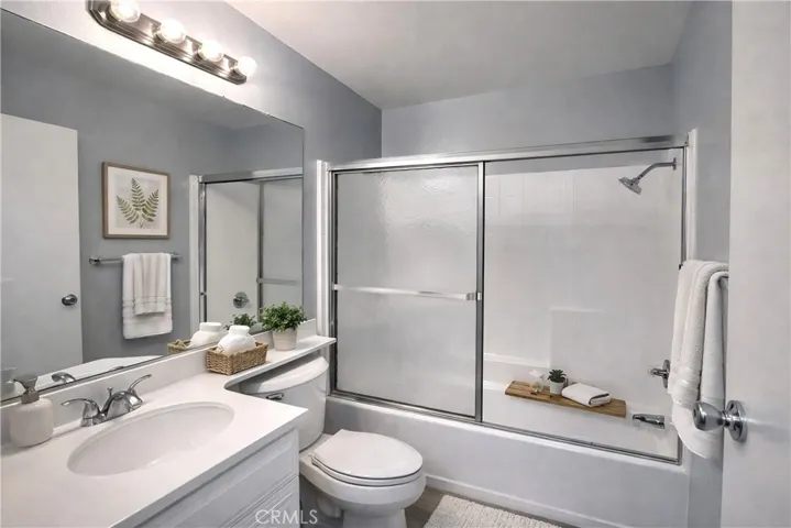 1985 Pomona Avenue M, Costa Mesa, California 92627