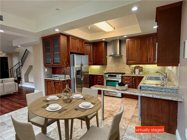 11323 Huston 1, North Hollywood, California 91601