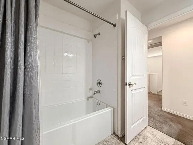 fLaundry and Hall Bath4