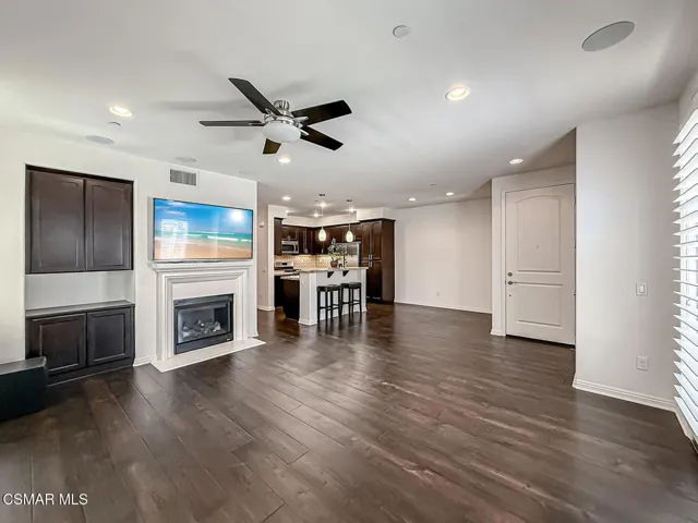 bLiving Dining and Kitchen3