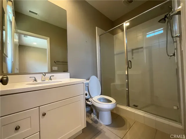 180 Outwest, Irvine, California 92618