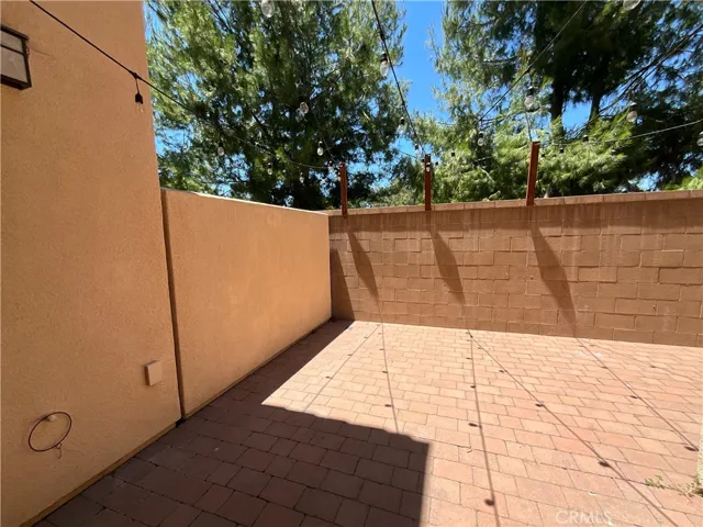 180 Outwest, Irvine, California 92618