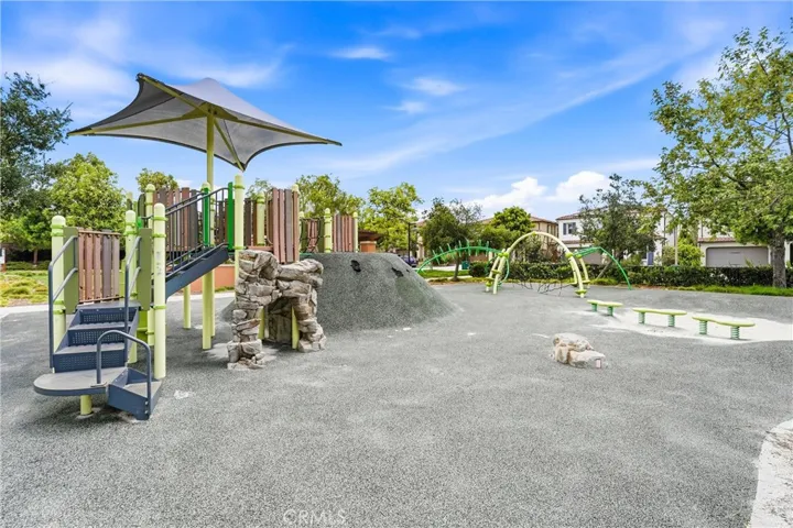 180 Outwest, Irvine, California 92618