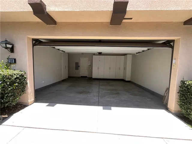 180 Outwest, Irvine, California 92618