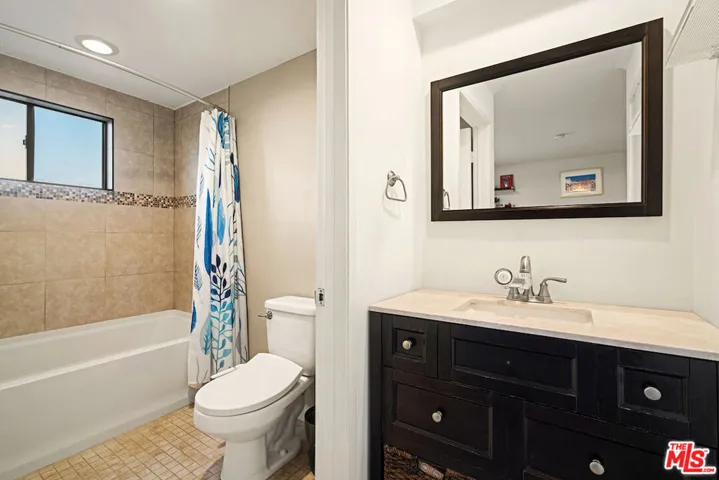 4658 Don Lorenzo Drive E, Los Angeles, California 90008