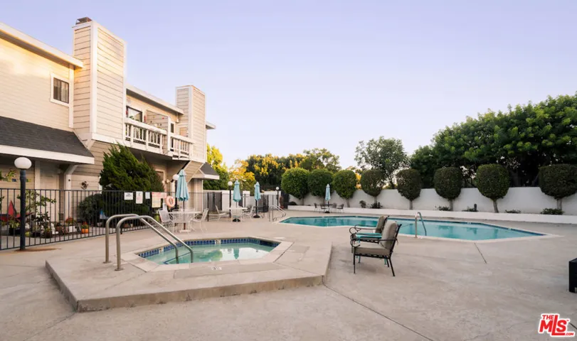 4658 Don Lorenzo Drive E, Los Angeles, California 90008