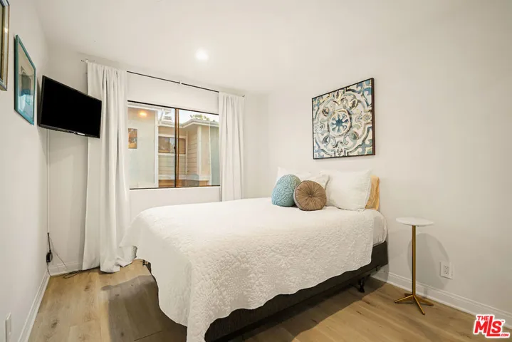 4658 Don Lorenzo Drive E, Los Angeles, California 90008