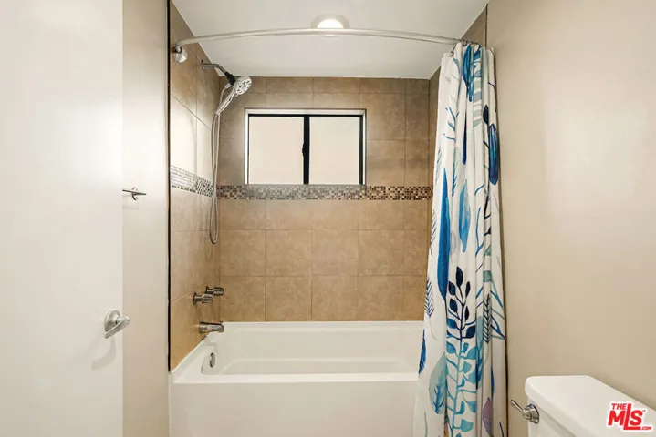 4658 Don Lorenzo Drive E, Los Angeles, California 90008