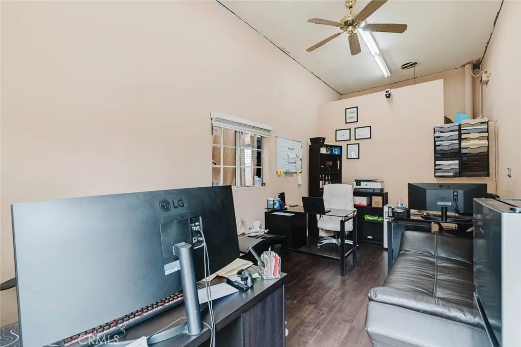 6636 Foothill Boulevard, Tujunga, California 91042 — photo 5