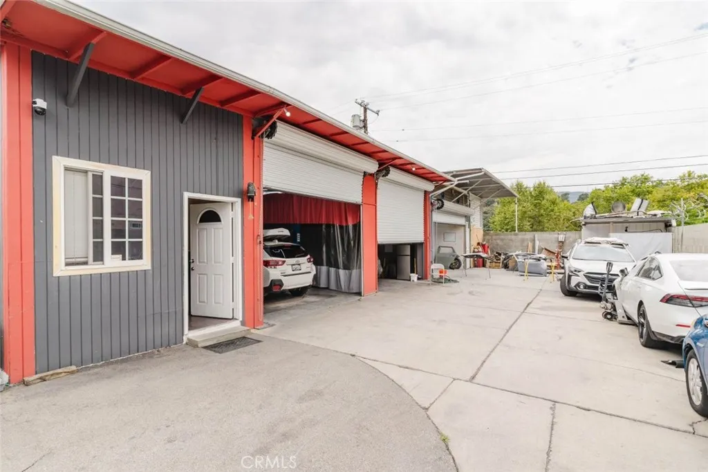 6636 Foothill Boulevard, Tujunga, California 91042 — photo 4