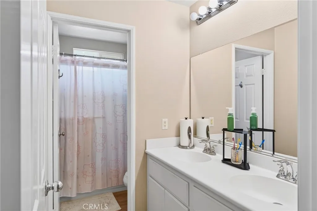 Upstairs hallway bathroom