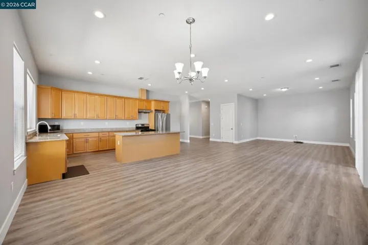 108 Redondo Dr, Pittsburg, California 94565-4649