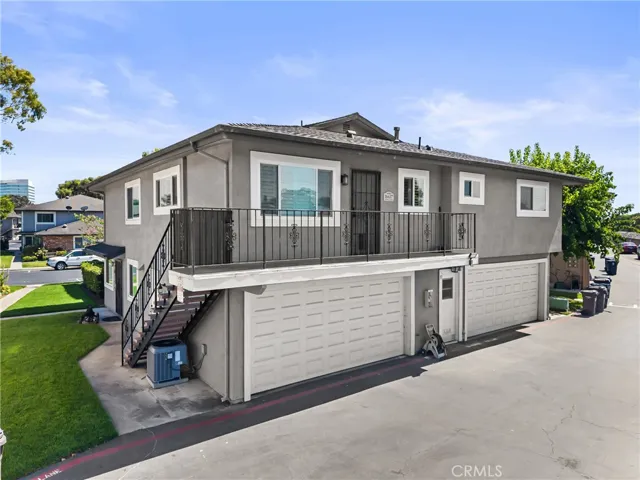 16637 Arbor C20d, Huntington Beach, California 92647