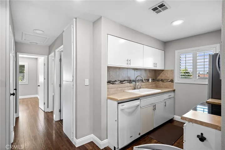 16637 Arbor C20d, Huntington Beach, California 92647