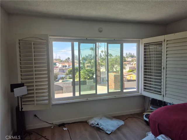 12621 S Hoover S, Los Angeles, California 90044