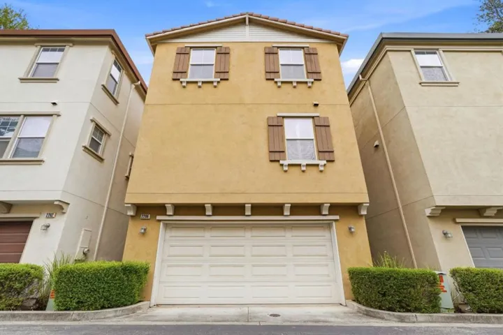 2206 Golden Crest, San Jose, California 95125