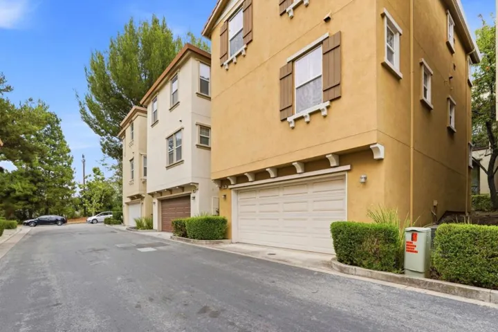 2206 Golden Crest, San Jose, California 95125