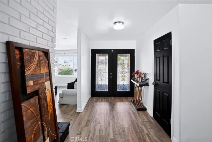 1033 Alta Loma, Corona, California 92882